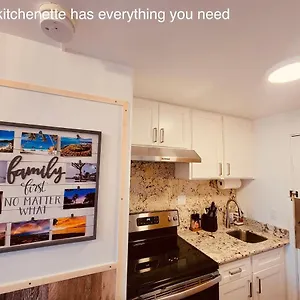 Aparthotel Waikiki High-rise Sea View Free Parking, Honolulu